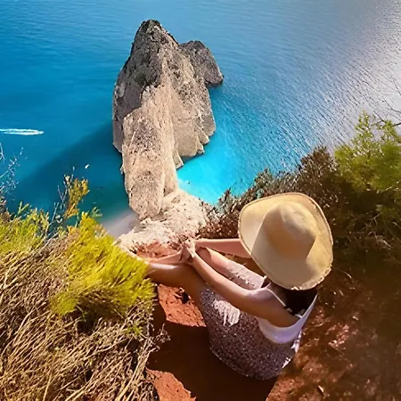 Huggali Zante Sea Front Lux 120m2 Maisonette